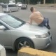 Капотунда адам отурганына карабай унаасын айдап кеткен айдоочуга айып пул салынды