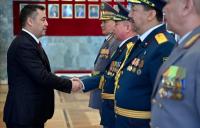 Куралдуу Күчтөрдүн 30 жылдыгына карата президент 5 аскер кызматкерине ыраазычылык билдирди