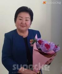 ПОЭТЕРАПИЯ: "Күүгүм кирсе кайра бачым таң сүрүп, күндөр барат алып-учуп токтолбой"