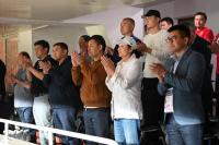 Азия кубогу: Стадиондо Жапаров жана биринчи айым футбол көрүп жатат