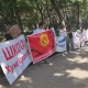 "Ала-Тоо" аквапаркында каза болгон окуучунун классташтарынын ата-энелери митингге чыгышты