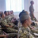 Чүйдө сабалган жоокер: Министр аскердик бөлүктүн курамы менен жеке сүйлөштү