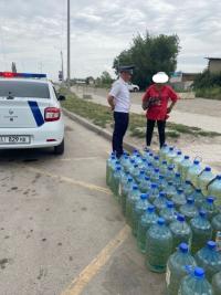 Бишкекте күйүүчү майды мыйзамсыз саткан жарандарга айып пул салынды
