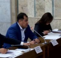 Депутат Эдил Байсаловго: "Эсиңиз барда этегиңизди жыйыңыз"