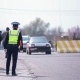 Бишкекте бүтүрүүчүлөрдүн аттестат алуу аземине байланыштуу блок посттор коюлат