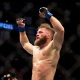 UFC: Рафаэль Физиев Дос Аньосту нокаутка учуратты (видео)