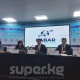 Билим берүү министри канча мектеп директору кызматтан кетерин айтты
