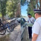 "Ысыкта күйүп жарылып кетүү коркунучу бар". Жол жээгинен мыйзамсыз күйүүчү май саткандарга айып салынды