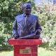 Чолпон-Ата шаарында Мухтар Ауэзовдун бюсту ачылды