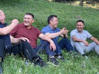Камчыбек Ташиев Садыр Жапаров менен Каркыра жайлоосунда түшкөн сүрөтүн жарыялады