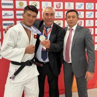 Эрлан Шеров дзюдо боюнча Азия чемпиондугунда күмүш байге утту