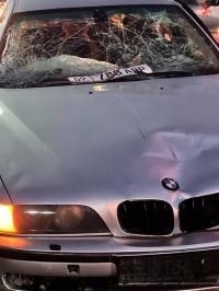 Бишкекте BMW Honda Fit унаасын сүзүп, андан кийин 5 адамды сүздү (видео)