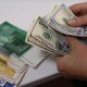 Улуттук банк лицензиясы жок акча алмаштырган эки жаранга айып пул салды
