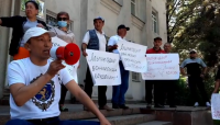 Бишкекте Алымкадыр Бейшеналиевди колдоо митингги өтүүдө