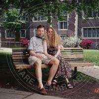 "Ар бир сүрөт 100 доллар". Илон Масктын мурдагы сүйүктүүсү анын сүрөттөрүн аукционго койду
