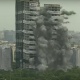 Индияда асман тиреген эки имарат жардырылды (видео)