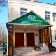 Муфтият Кадамжайда мыкаачылык менен өлтүрүлгөн окуучу кыздын жакындарына көңүл айтты