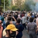 &ldquo;Унааларды өрттөп, полицияга кол салып&hellip;&rdquo;. Иранда массалык нааразычылыктар басылбай жатат