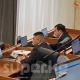 УКМК издөө жарыялаган депутат Эмил Жамгырчиев парламентке келди