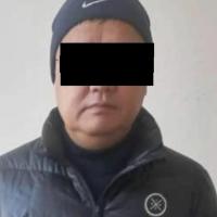 Бишкекте Айза Улан кызын өлтүрө сүзүп, качып кеткен айдоочу үй камагына чыгарылды