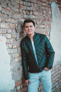 Бек Исраилов, ырчы: &ldquo;Мен үчүн хит жаратуудан да өлкөнүн атын чыгаруу бийик&rdquo; 