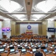 Депутаттар Түркияга жардам берүү үчүн 2 күндүк маянасын которот