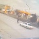 Кызыл-Кыяда жөө жүргүнчү жолдон чуркап өтүп бара жатканда унаа сүзүп кетти
