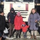 Казакстанда айдоочу эки аялды 4 баласы менен ашууга таштап кетти