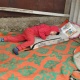Министрлер кабинети үйсүз калган төрт баланын энесине жаңы үй куруп берүүнү убадалады