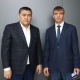 Камчыбек Ташиев 33 жылдан бери документи жок жүргөн Максим Чернышовду кабыл алды (фото)