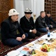 Президент Бишкектеги борбордук мечитке барып, ооз ачар өткөрдү