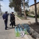 Жол жээгинде мыйзамсыз бензин саткандардан 20 миңдей литр бензин алынды