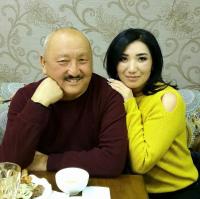 Гүлмайрам Разыкова: &ldquo;Рахман Разыковдун кызы экенимди атам каза болгондо сездим&rdquo; 