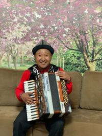 Өмүрбек Осмонов, ырчы, куудул: &ldquo;Кодойгон боюм сен үчүндү&rdquo; ырдап элди аябай күлдүргөм&rdquo;